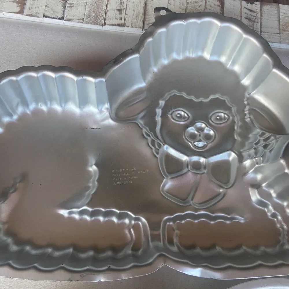 Wilton Vintage Cake Pans Sheep And Dog